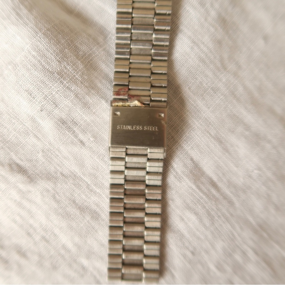 Vintage Waltham Quartz two tone watch - Picture 4 of 4